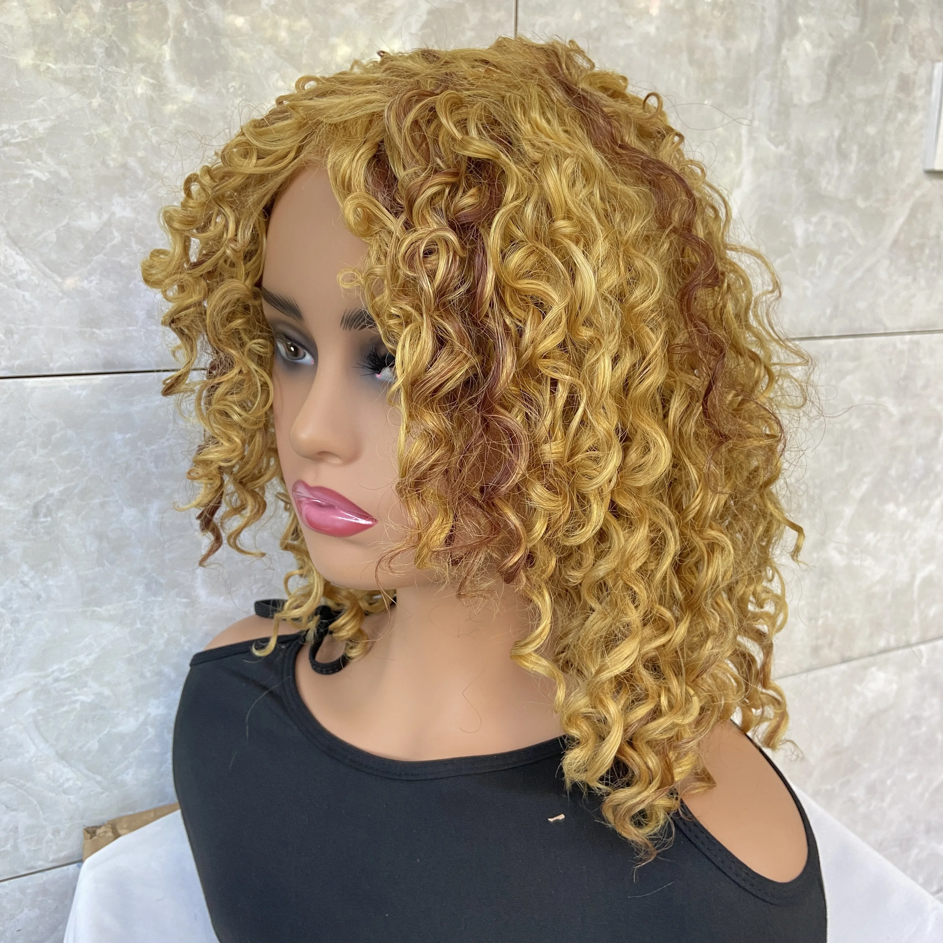 Fashiomag متوسط غريب مجعد شقراء مزيج شعر مستعار اصطناعي للنساء السود شعر مستعار أمريكي أفريقي ذو مظهر طبيعي