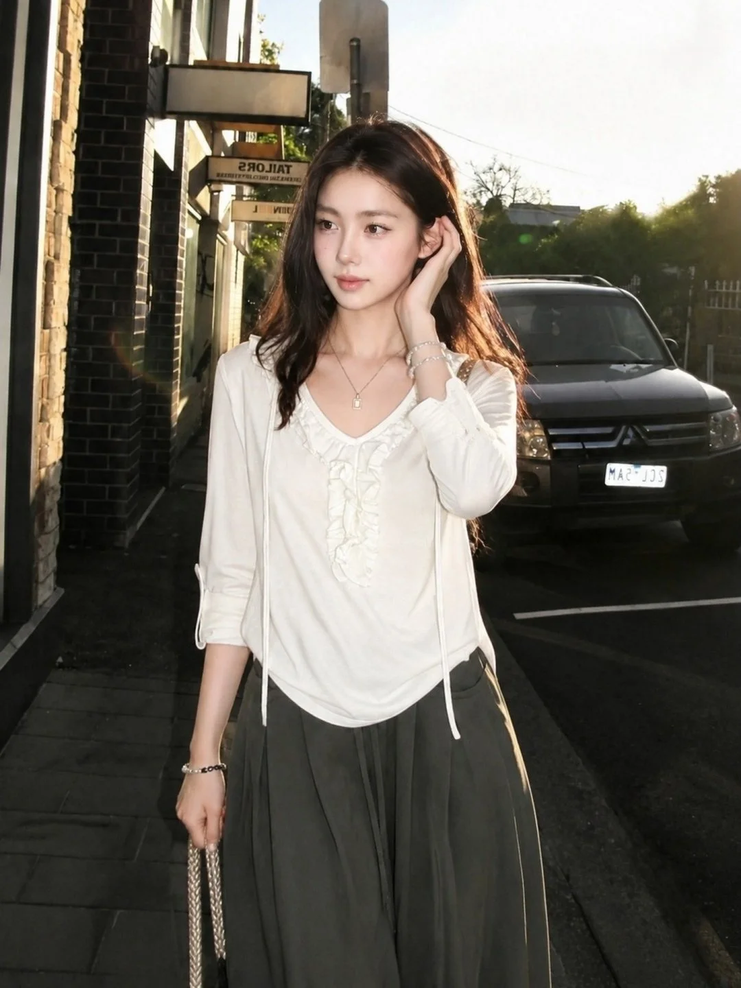 Korean Style V-Neck Three-Quarter Sleeve T-Shirt Women's Early Autumn High Intelligence Sensation Unique Beautiful Top