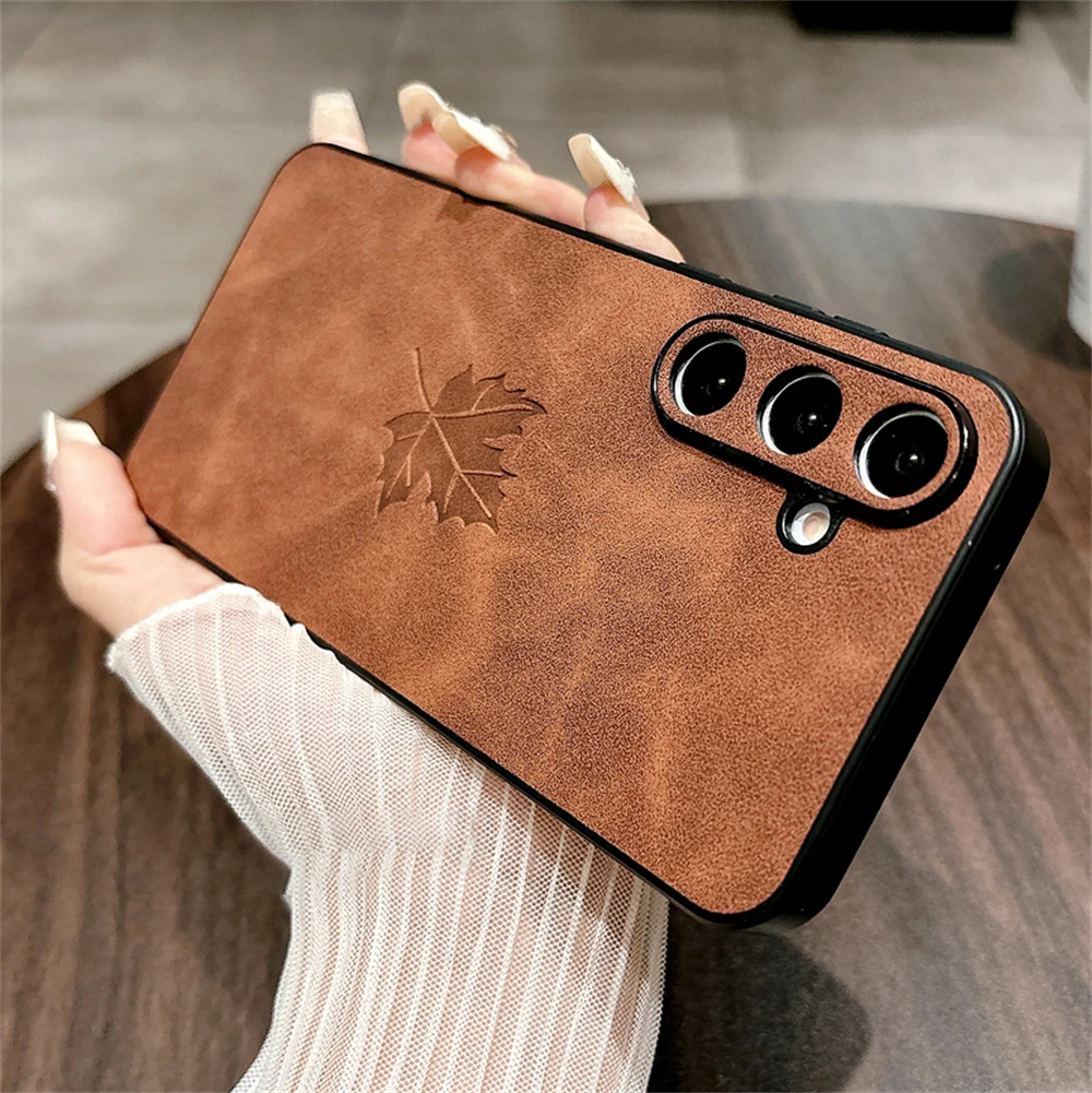 Luxury Sheepskin Maple Leaf Case For Samsung S24 FE S23 S22 S21 Ultra Plus Note20 A55 A54 A35 A34 A25 A24 A23 A15 5G A14 Cover