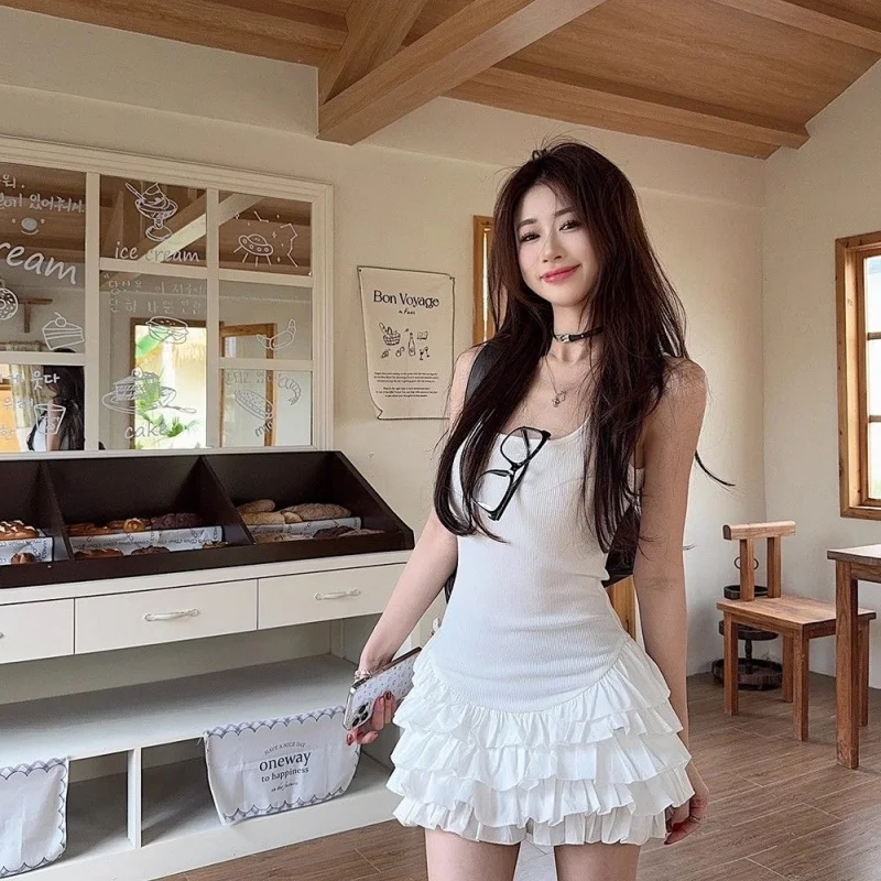 

Новые женские короткие платья-сарафаны 2026 года: белое многоярусное платье без рукавов с воротником-халтер для лета, повседневное, элегантное, для отпуска