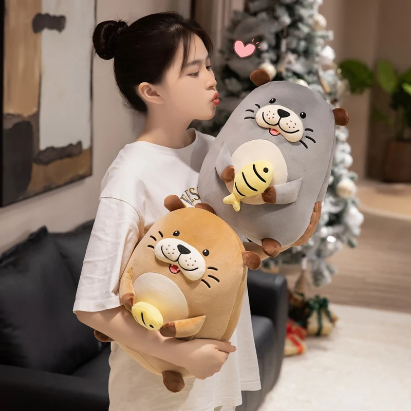 12/20/30cm dos desenhos animados abraçando peixe lontra brinquedo de pelúcia pingente travesseiro marrom cinza redondo lontra brinquedo de pelúcia decoração para casa presente para crianças