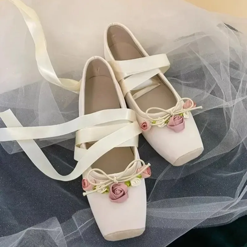 

2026 Women's Shoe Exquisite Square Head Ballet Shoes Fashion Bow Flat Casual Shoes for Woman Luxury Designer Shoes Zapatos Mujer