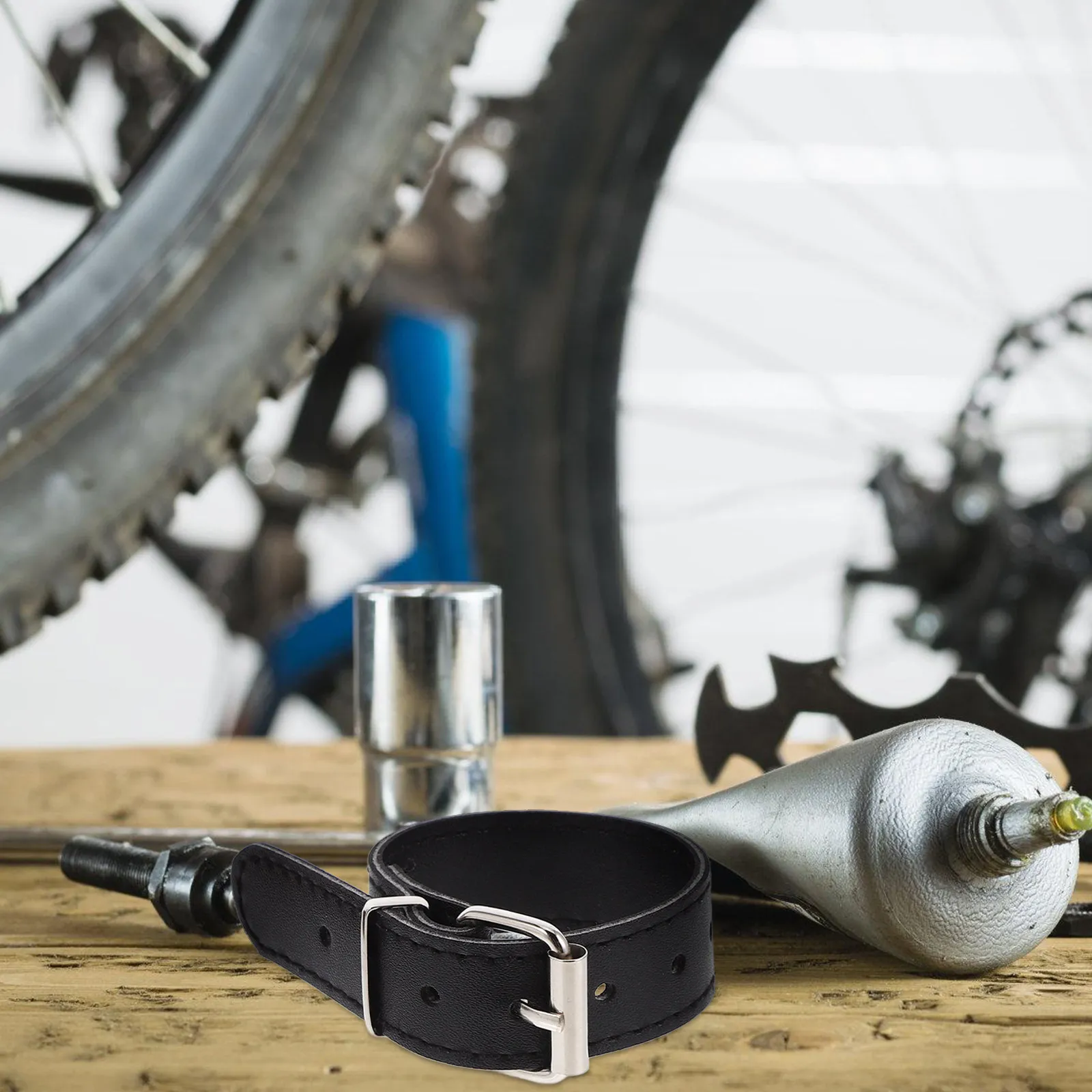 

2Pairs Bike Basket Straps Adjustable Metal Buckle Cycling Basket Straps Sturdy Front Rack Strap Convenient Detachable