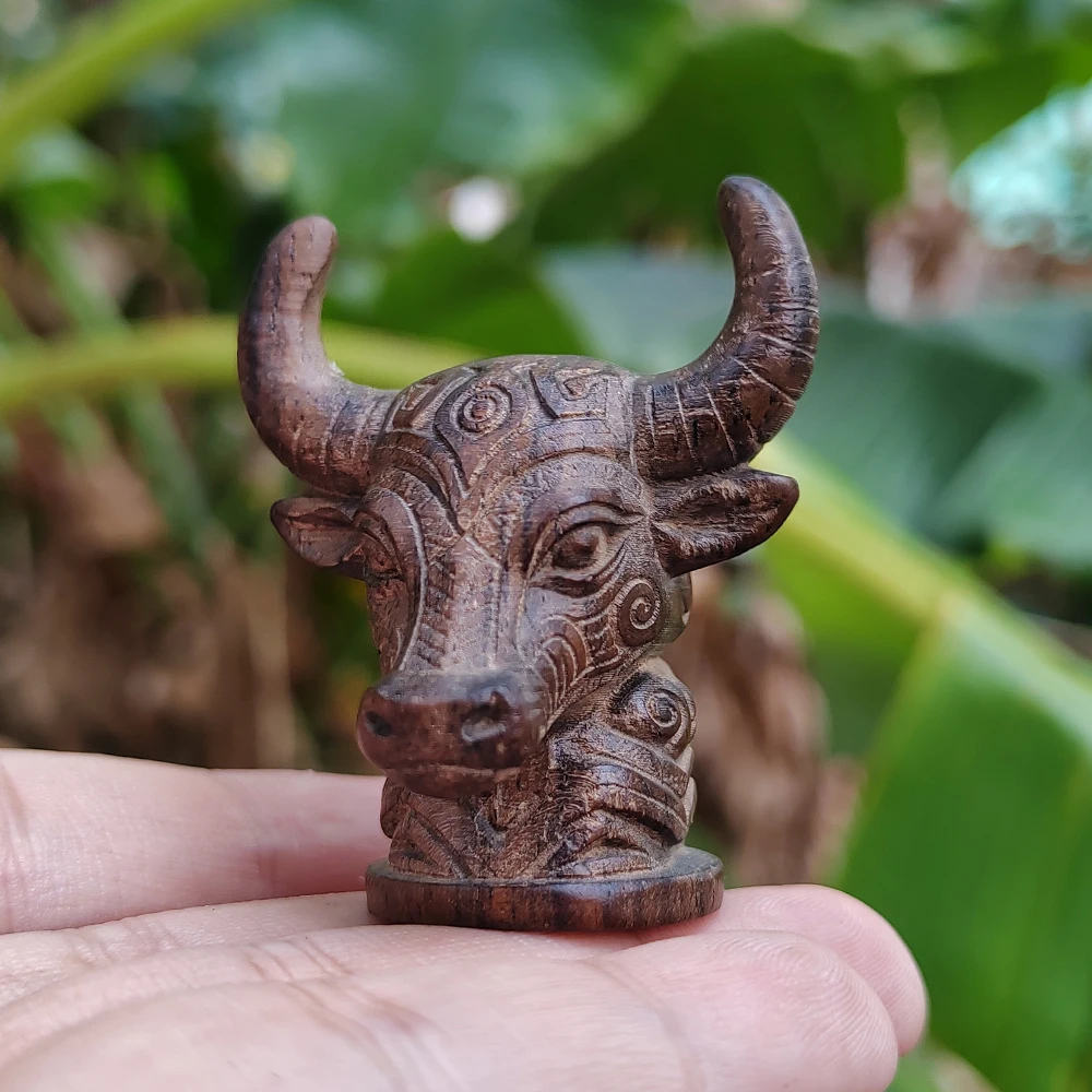 1.8 Inch Hand-Carved Wooden Bull Totem Ornament, Tribal Style, Ethnic Style, Suitable for Halloween Decorations, Indoor Decorations, Party Decorations, Living Room, Birthday Gifts, Study Room, Home Decoration