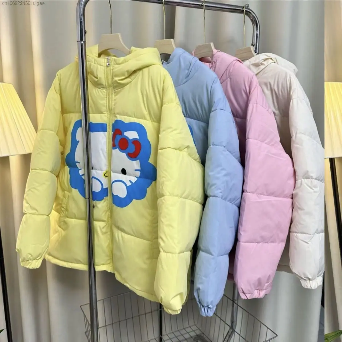 Sanrio Hallo Kitty neue Mode Kleidung Y2K Cartoon japanischen Stil niedlichen gepolsterten Jacke Kapuze Frauen Winter Harajuku Top warmen Mantel