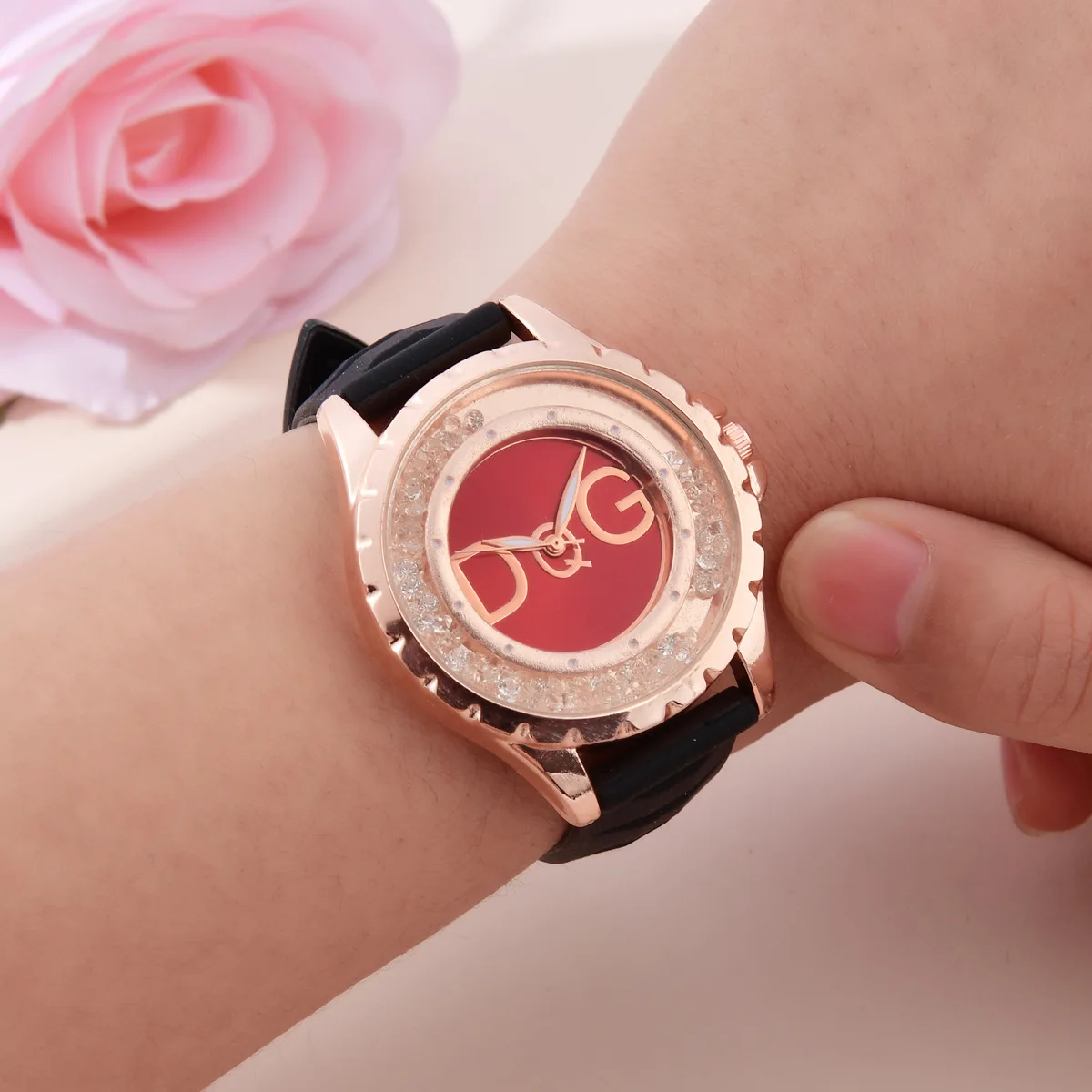 Новые модные студенческие женские часы, женские простые маленькие кожаные ретро-часы с маленьким круглым циферблатом, кварцевые наручные часы высокого качества Relojes