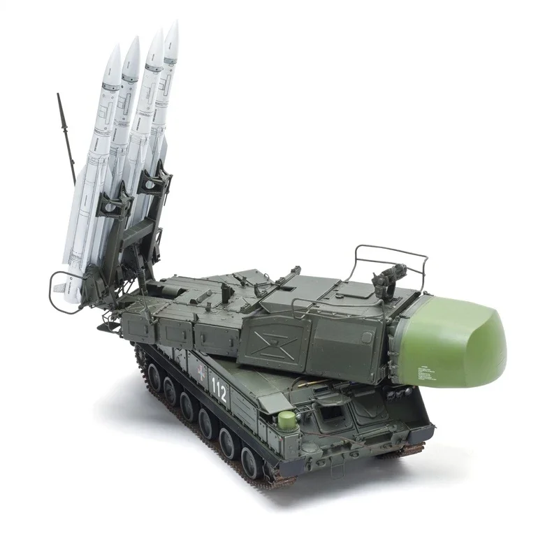 Zusammengebauter Panda-Kunststoffmodellbausatz PH35033 9K317 Buk-M1 Luftverteidigungsraketenwerfer im Maßstab 1:35