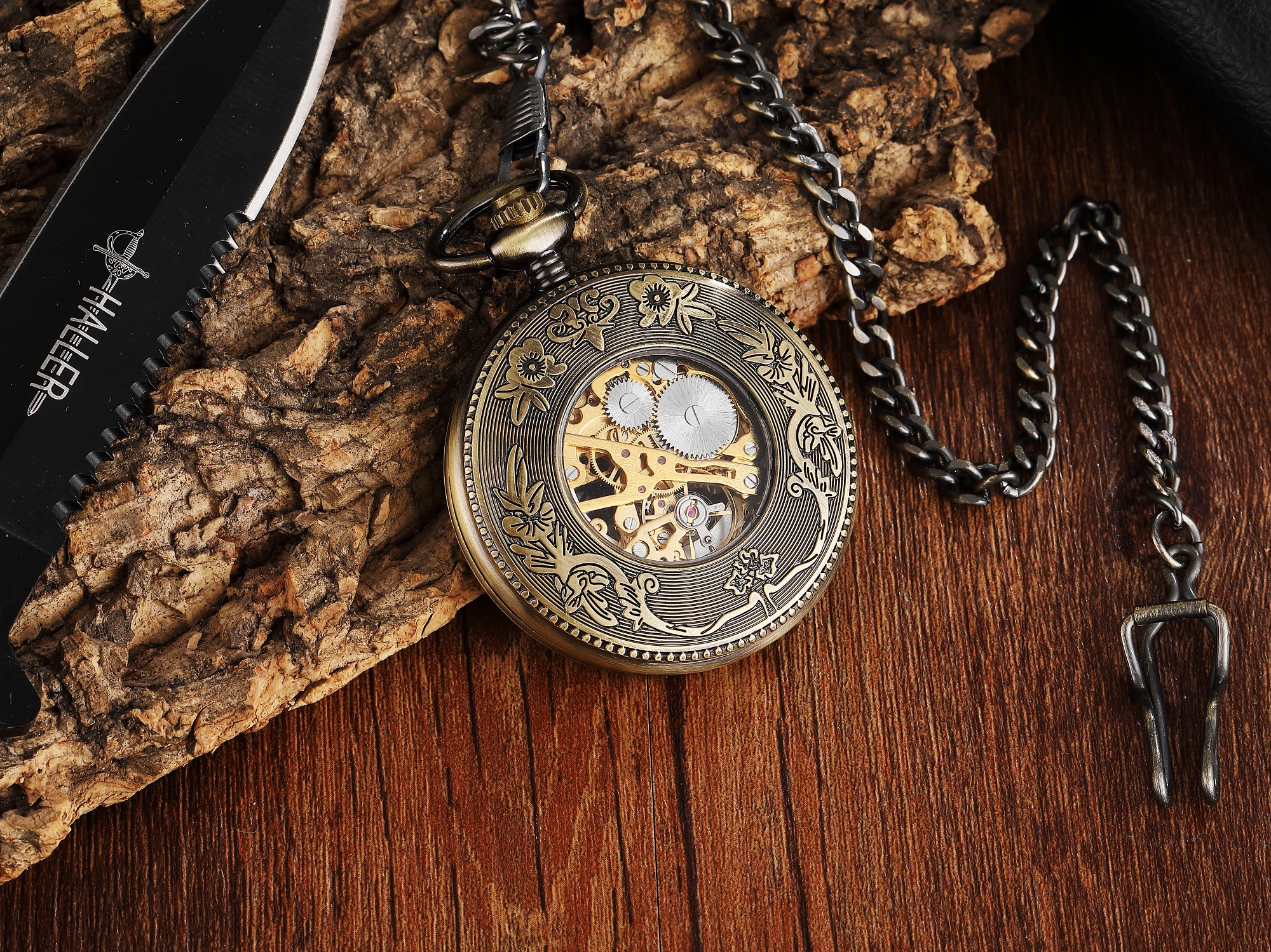 Vintage Bronze Skeleton Mechanical Pocket Watch Flip Case Arabic Numerals Hand-Wind Pendant Clock