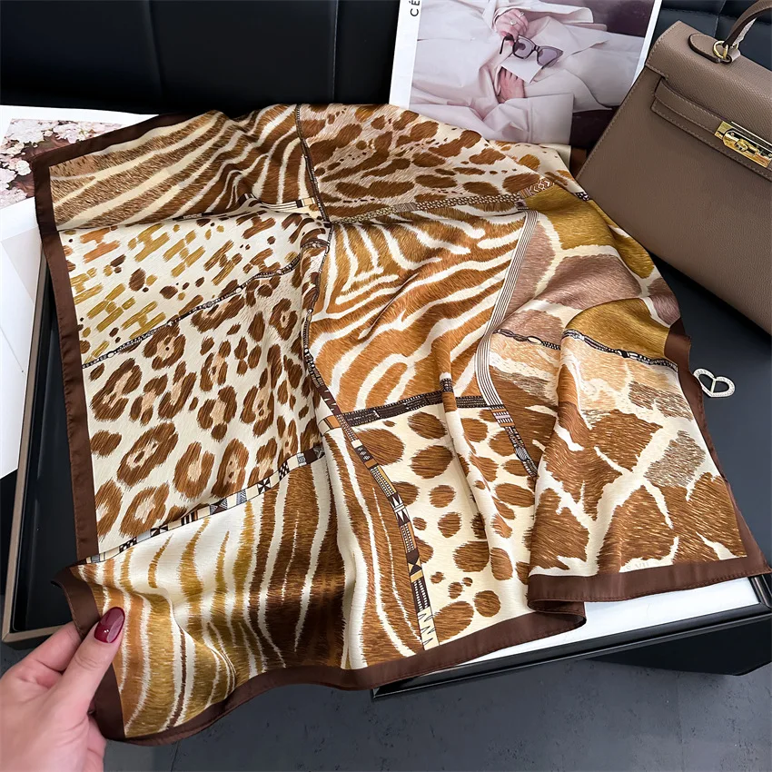 70X70cm Square Scarf Women Soft Silk Scarf Classic Leopard Print Scarf Kerchief Popular Silk Scarves Bandanna Suit Scarf Shawl