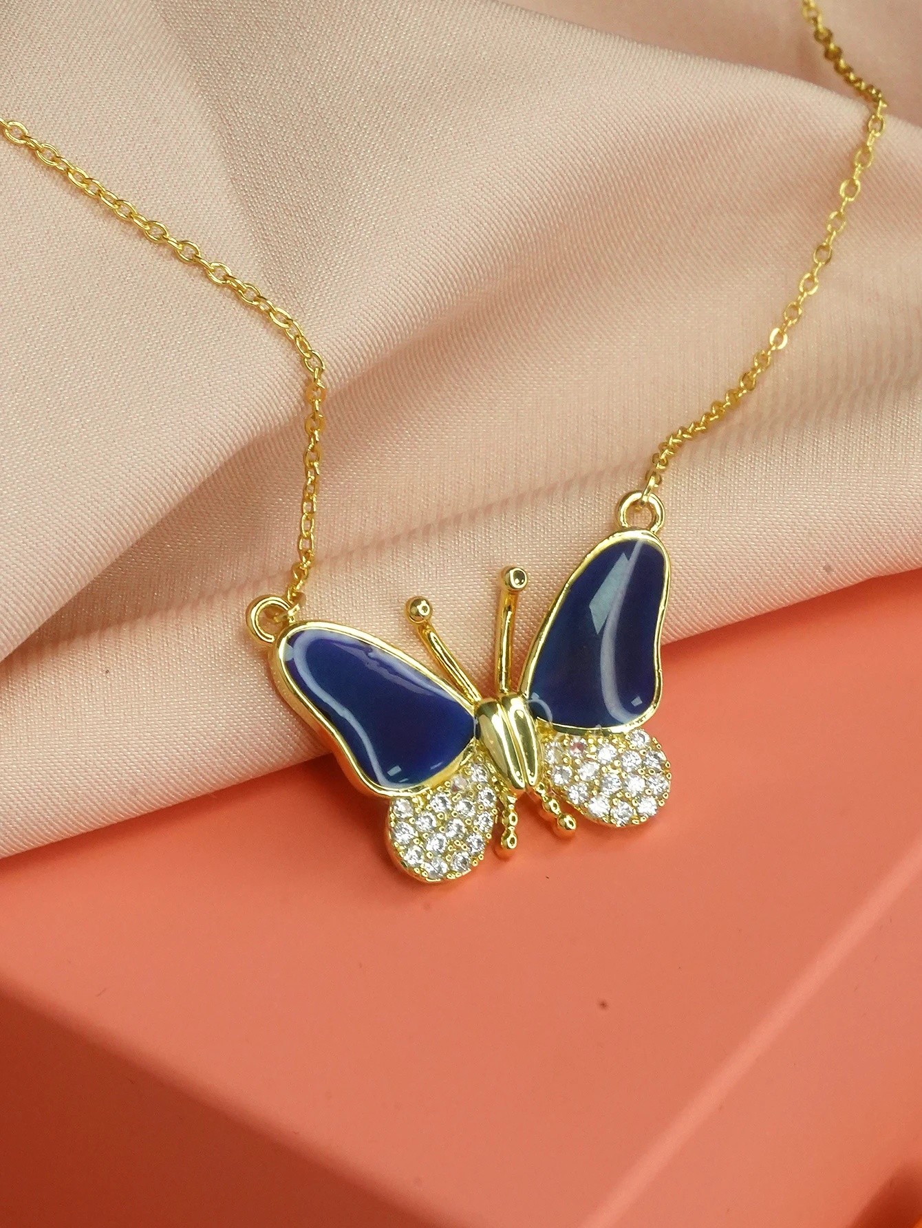 Hot Selling Temperature Change Magnetic Suction Butterfly Women Necklace 14K gold plated, For Daily Wear