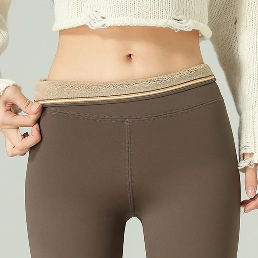 Leggings básicas esportivas calças de fitness comprimento regular padrão de cor sólida adequado para todas as estações novo estado