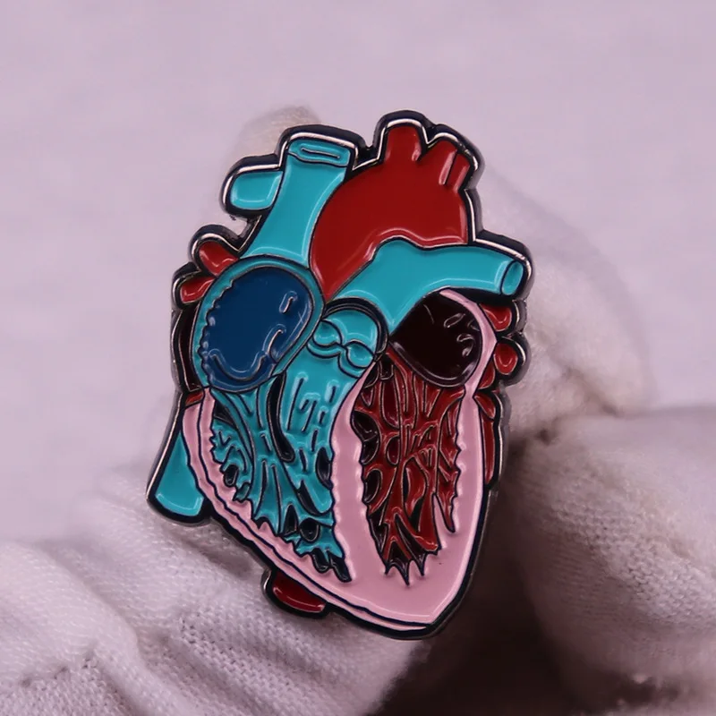 Cuore smalto Pin organo medico anatomia risvolto borsa in metallo spille distintivi di consapevolezza della salute arte gotica medico infermiere