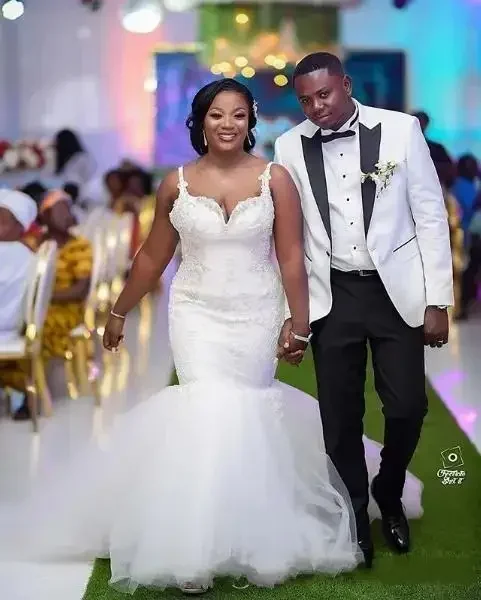 تخصيص السباغيتي الأشرطة حورية البحر فساتين الزفاف عارية الذراعين زين الدانتيل حجم كبير زي العرائس فستان الزفاف البوهيمي 2021