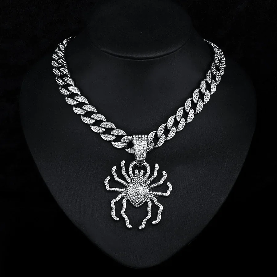 

2024 New Style Iced Out Cuban Chain With Hip Hop Alloy And Bling Rhinestone Spider Pendant Necklace