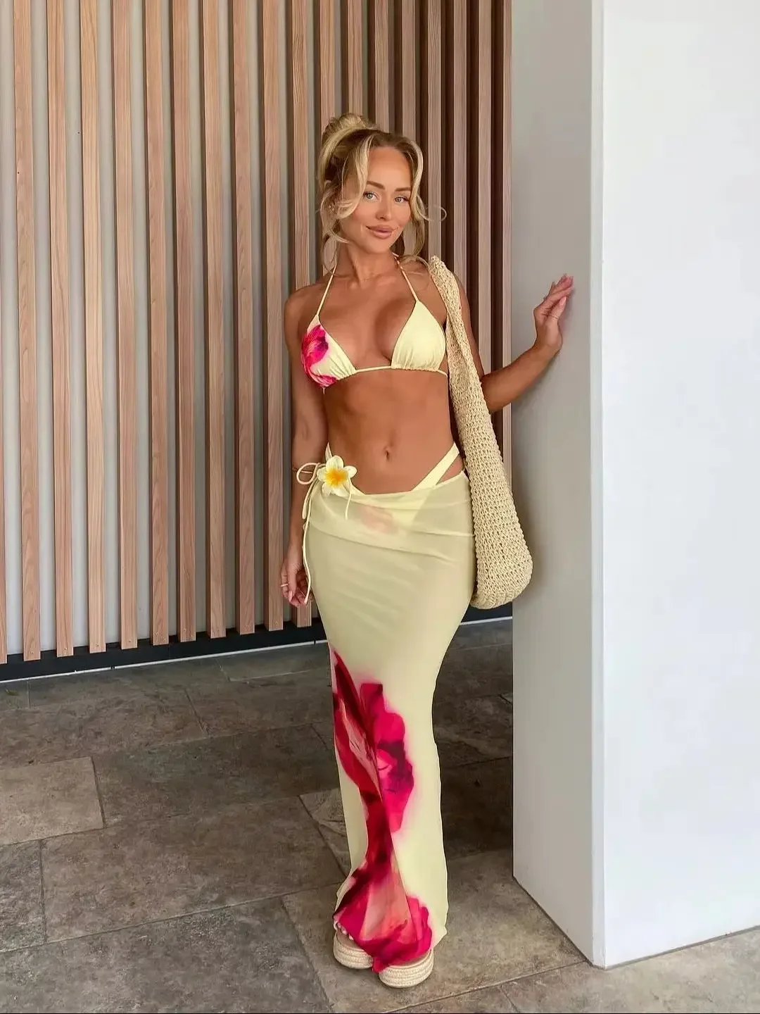 

2025 New Bikini Beach Skirt Tunics for Beach Long Leaves Print Bikini Cover up Robe de Plage Sarong Beach Swimsuit cover-ups