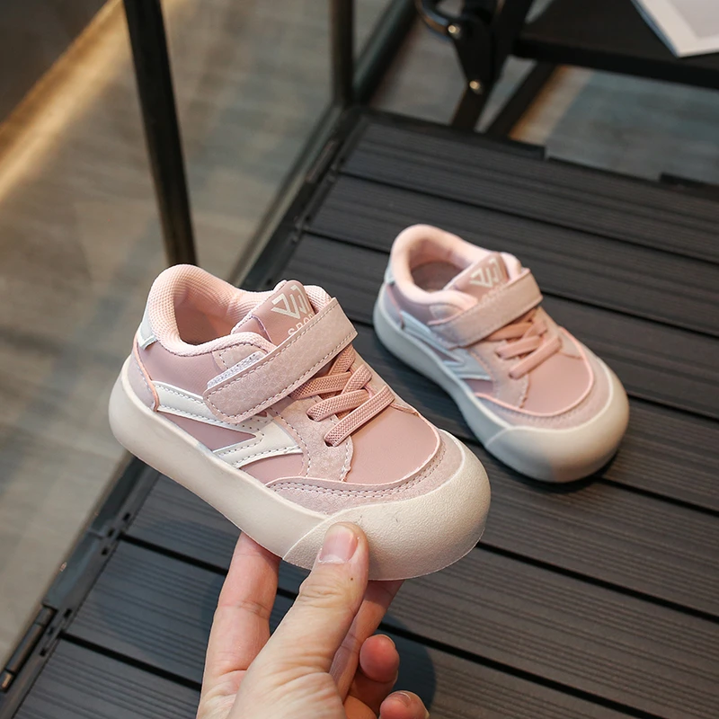 

2025 New Brand New Boys Girls Skate Shoes Toes Capped Soft Bottom Kids Sneakers Non-slip Fashion Children Casual Shoes Hook&loop