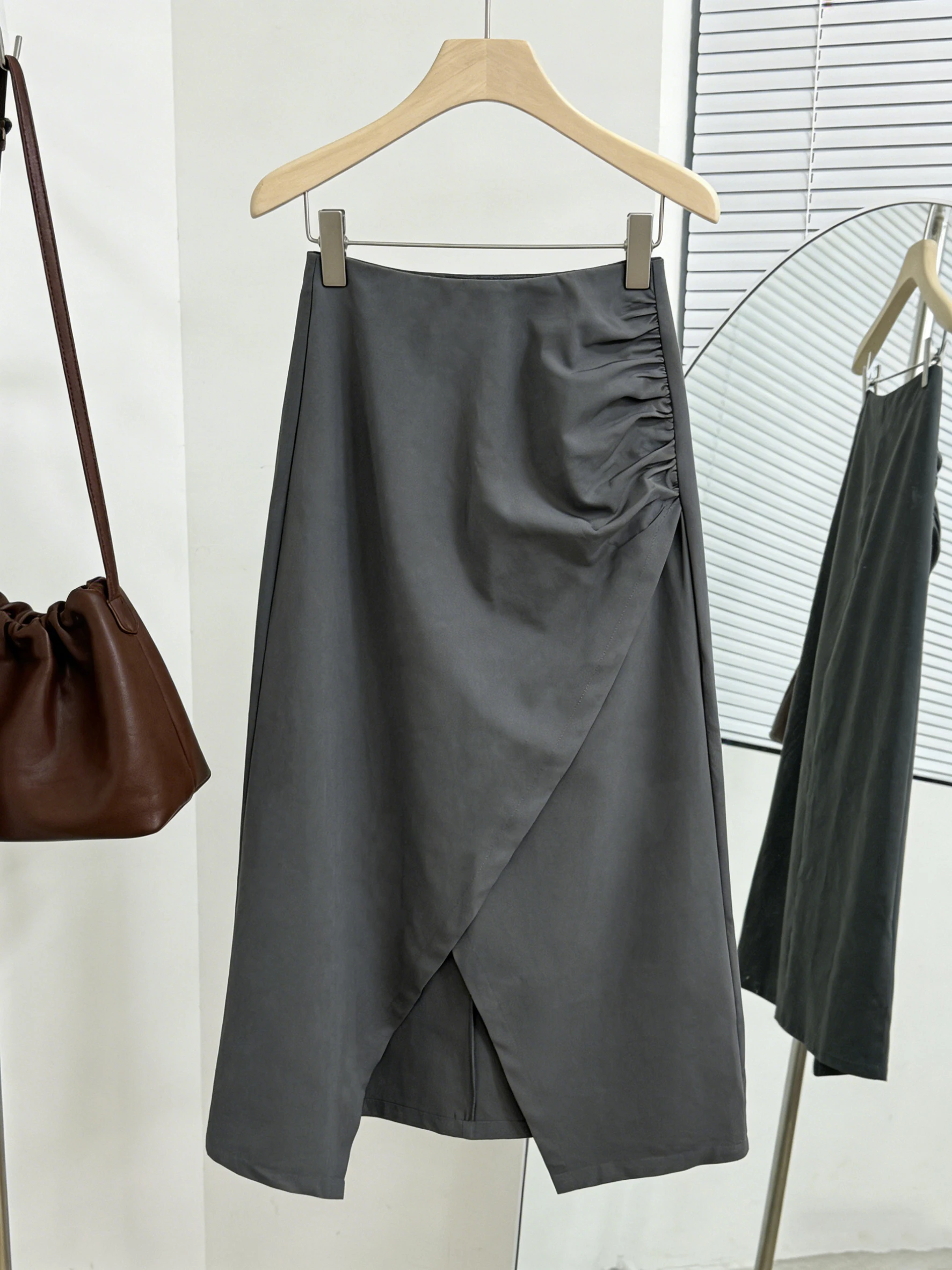 

Women's Asymmetrical Pleated High Waist Slimming Suiting Skirt with Belly Concealment Elegant Sweet Mid-Length Trendy Half Body