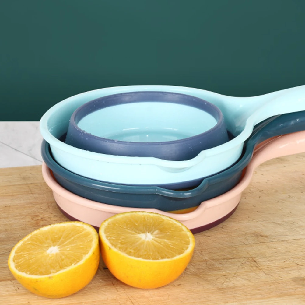 

2Pcs Foldable Plastic Kitchen Water Scoop Long Handle Multi-Function Water Ladle for Home Garden Plastic Bailer