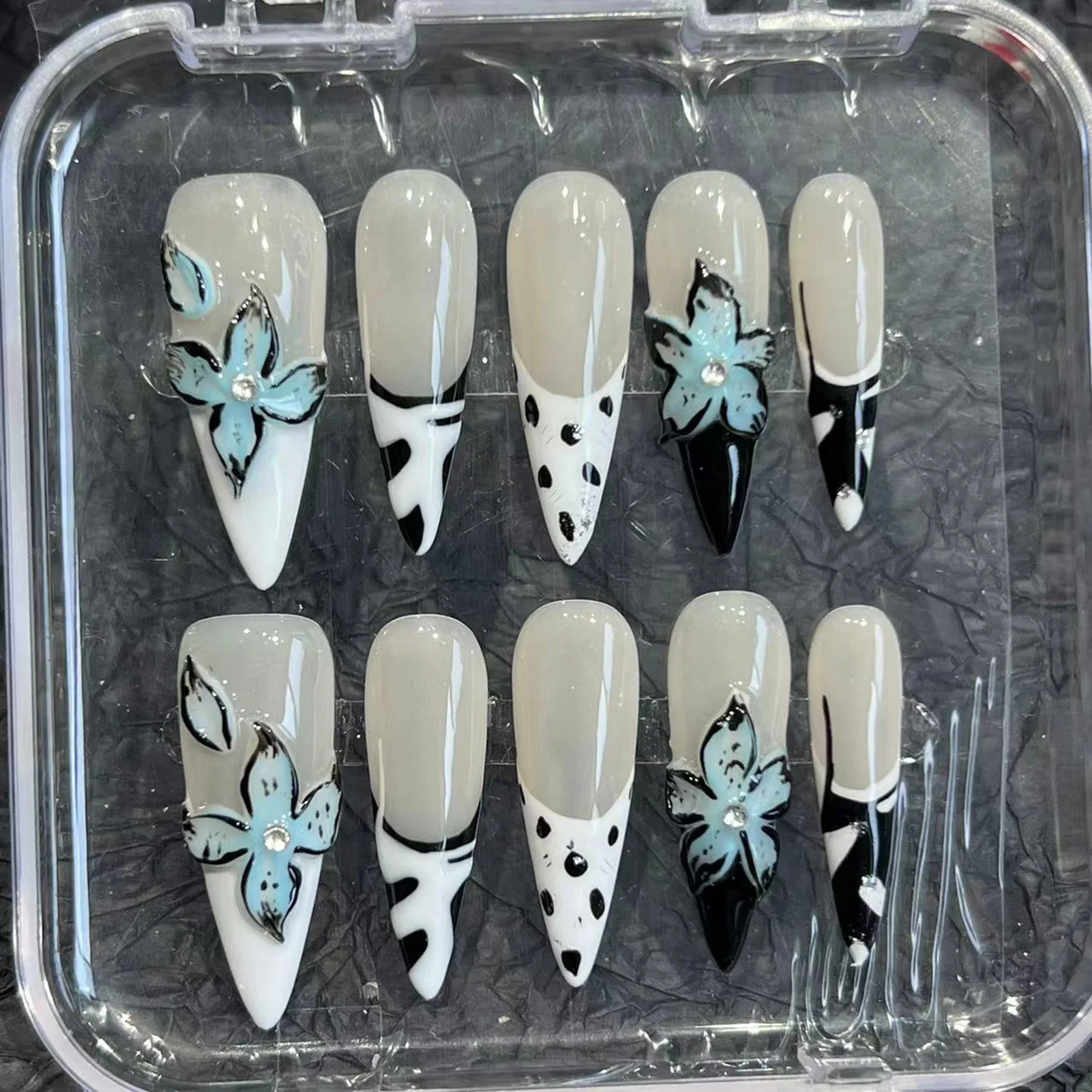 Press On Acyrlic Nails 3D Blue Leopard Flower Decor 10pcs Long Almond Tip Handmade Fake Nails Y2k Black White French False Nails