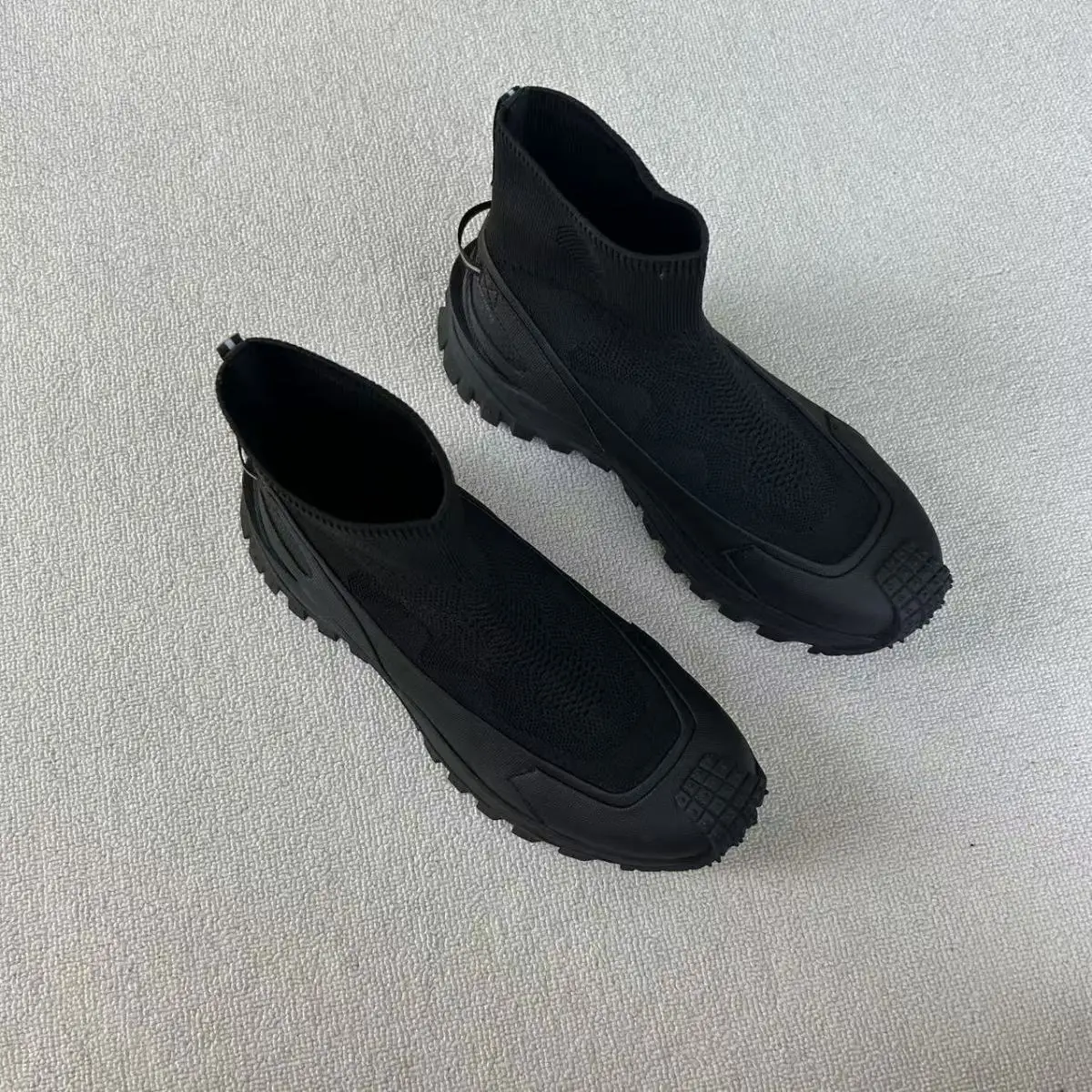 العصرية الانزلاق على أحذية رياضية متماسكة تشيلسي الأحذية منتصف العجل الجوارب الأحذية تنفس أحذية رجالي كسول أحذية رياضية أحذية غير رسمية