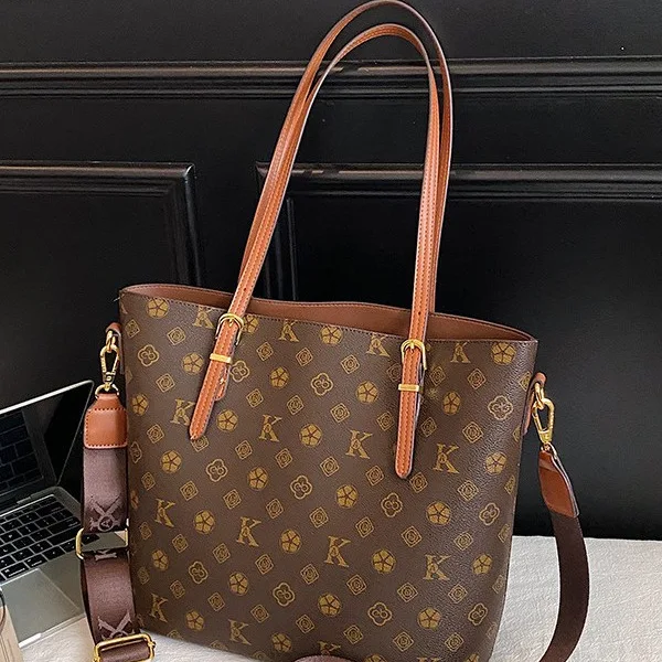 

2025 Spacious Monogram Tote Bag, Women's Luxe Crossbody Purse, Casual Day to Night Bag, Versatile Sling Bag, Minimalist Top