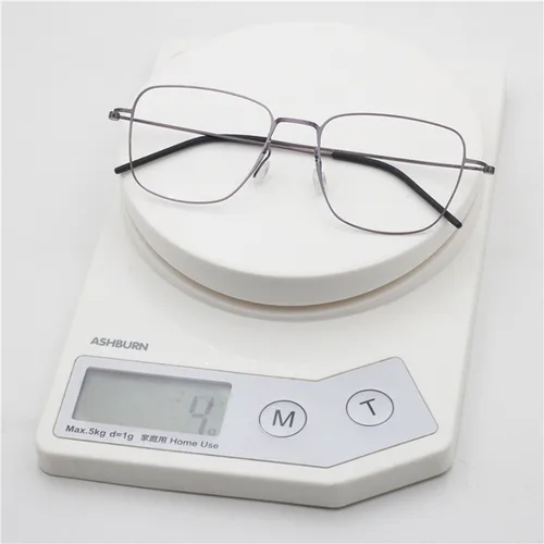 Imagen 2 del producto Marca danesa, Gafas cuadradas ligeras de titanio puro, montura para hombres y mujeres, Gafas ultraligeras sin tornillos, Gafas