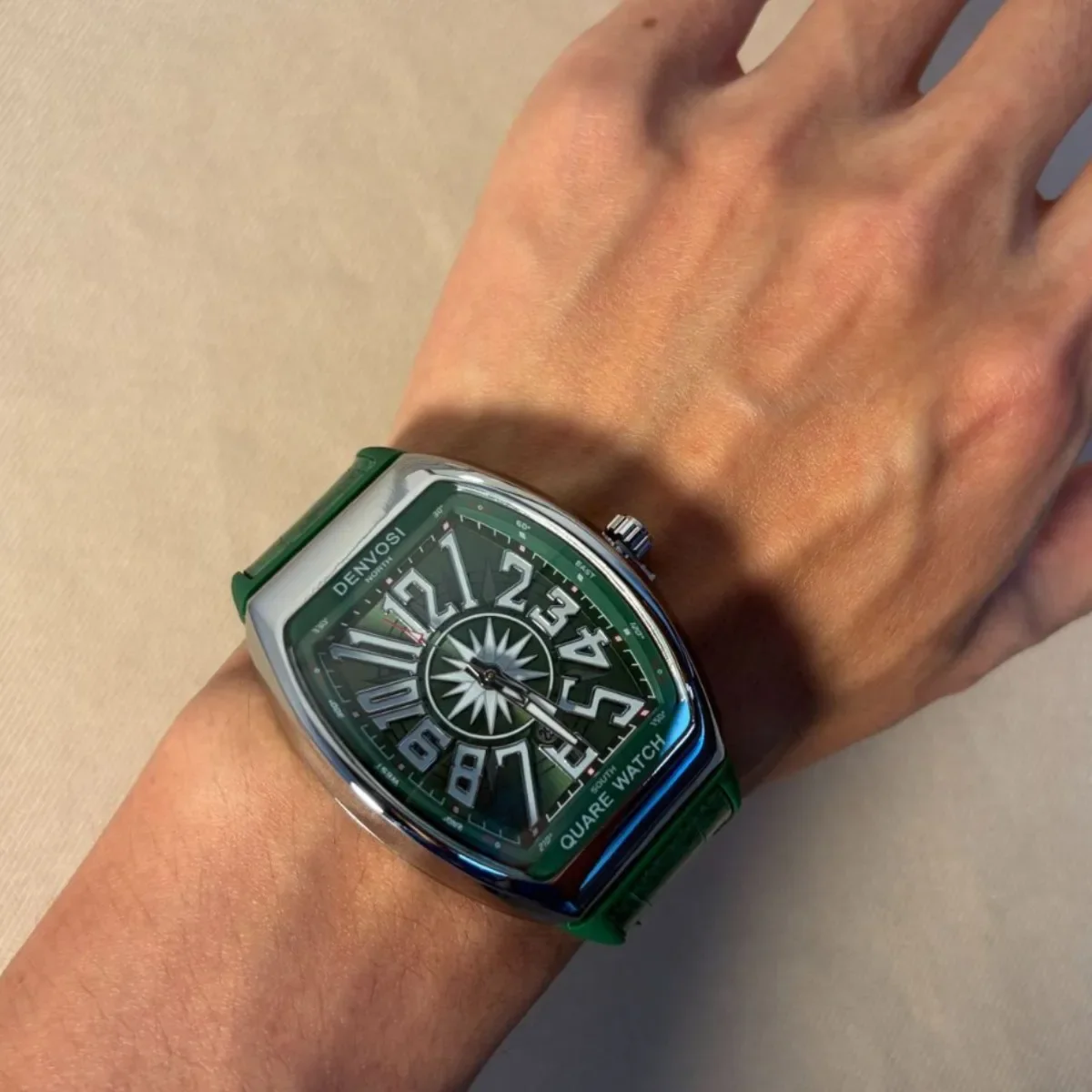 Unique Creative Business Quartz Watch Men Classic Colorful Tonneau Decorative Hot Selling Fashion Clock Mens Wristwatch Reloj