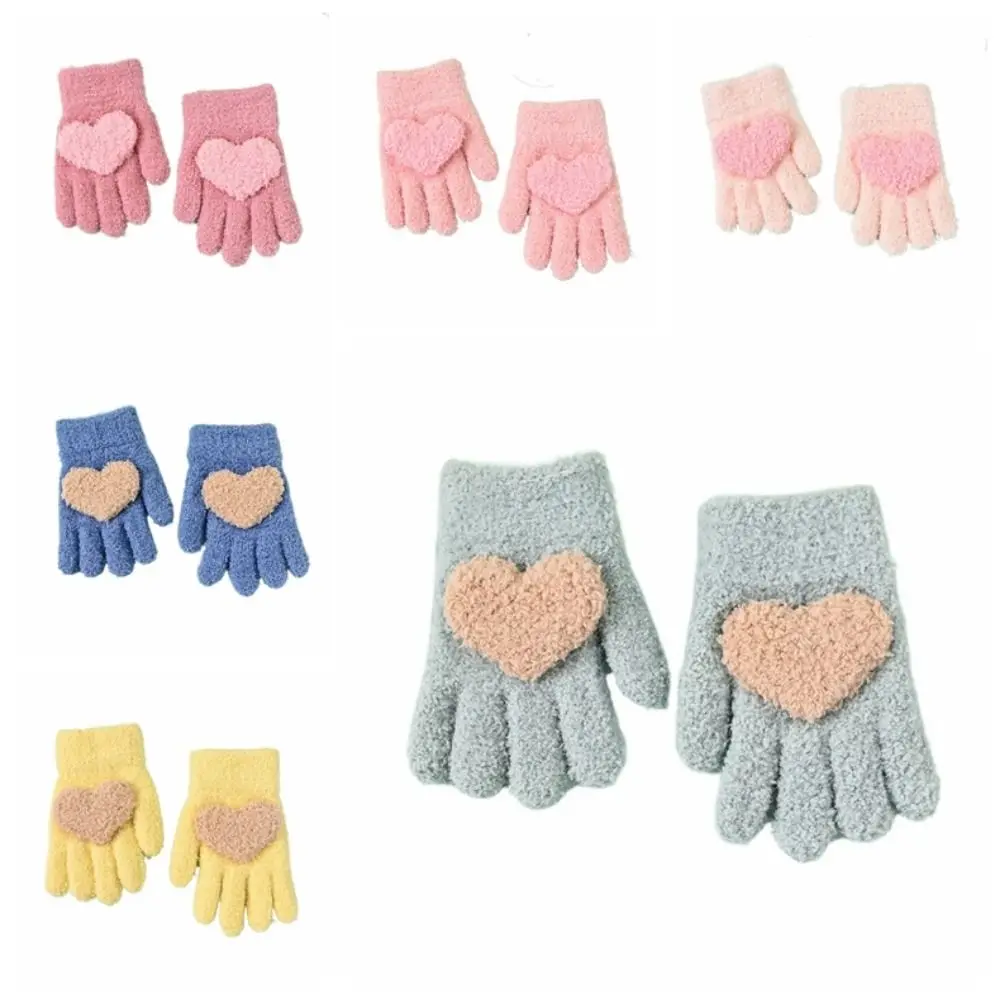 2Pairs Cute Children's Warm Gloves Heart Shaped Soft Five Finger Gloves Windproof Keep Warm Solid Plush Gloves Outdoor Sports