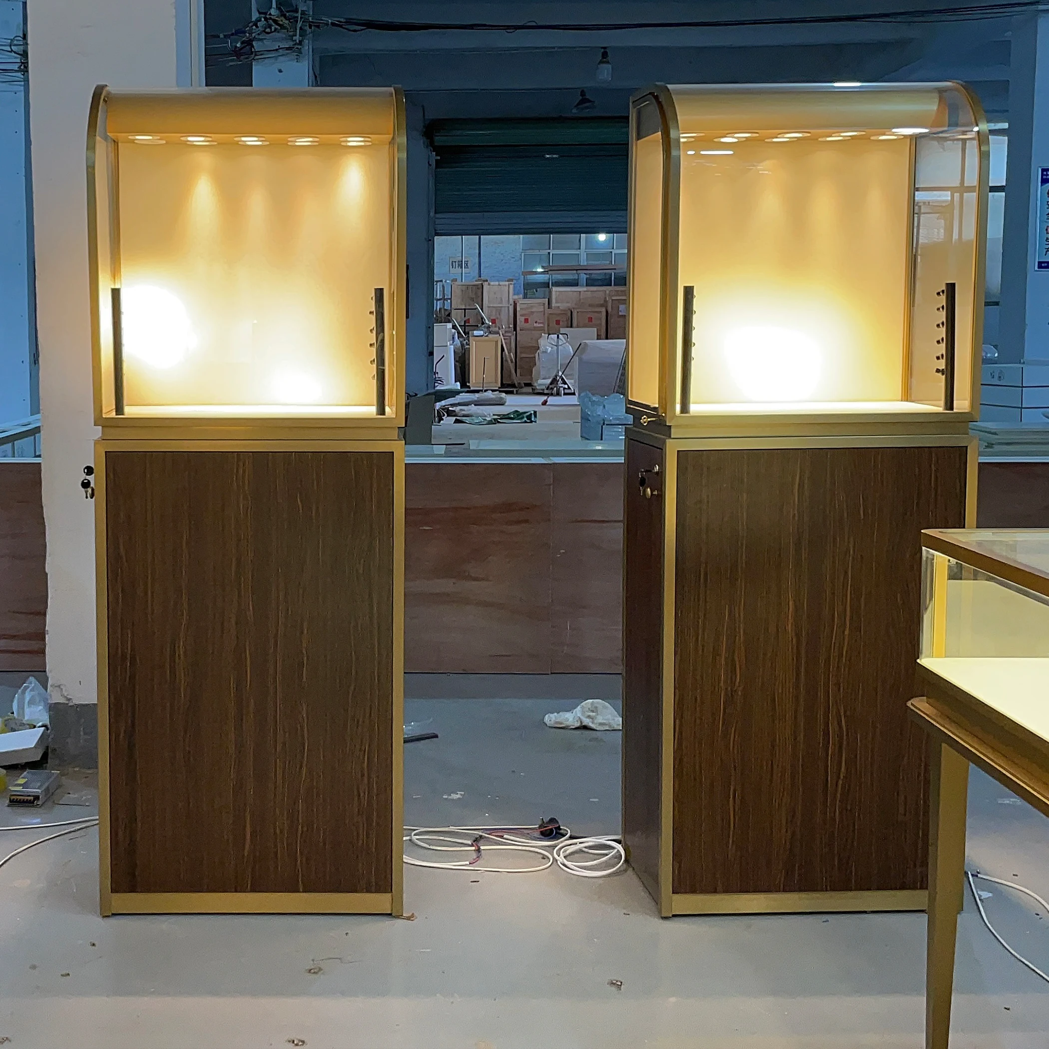 China Factory Personalized Jewelry Display Showcase High-End LED Glass Wooden Storage Retail Cabinet with Lock
