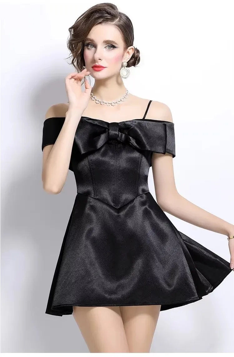 Fashion Design Sweet 3D Bowknot Strapless Halter Strapless Backless Satin Summer Dress Women Cute Mini Short Party Night Dresses