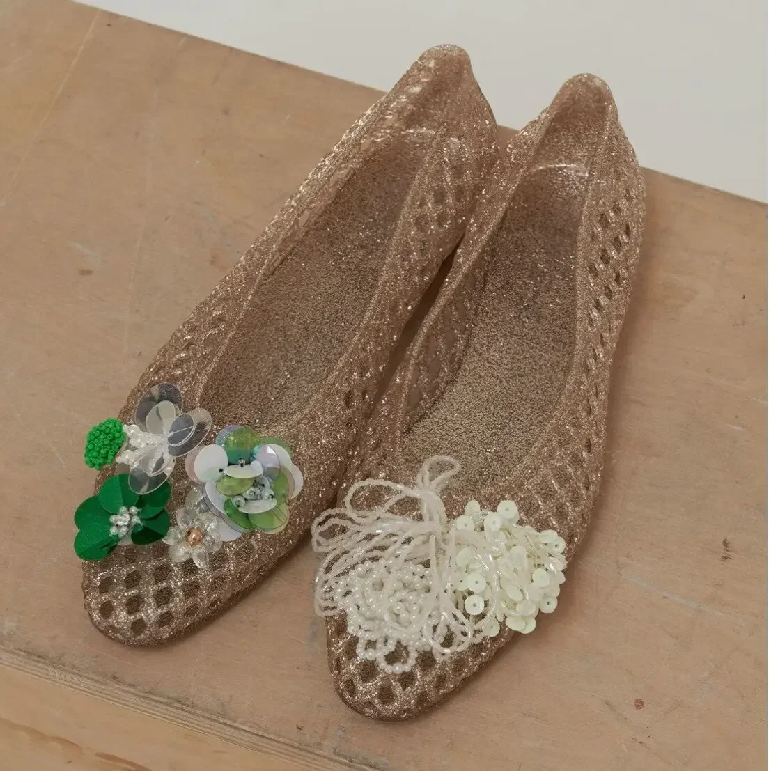 

Korean Style Crystal Pointed Toe Flat Sandals Women's Hollow Out Slip-On Shoes Transparent Design Summer Casual Footwear