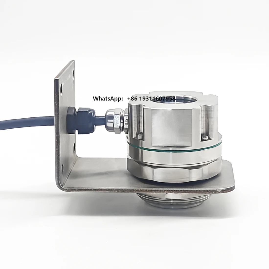 

New 120GHz Linear Frequency Modulation Continuous Wave Radar Level Gauge With Display