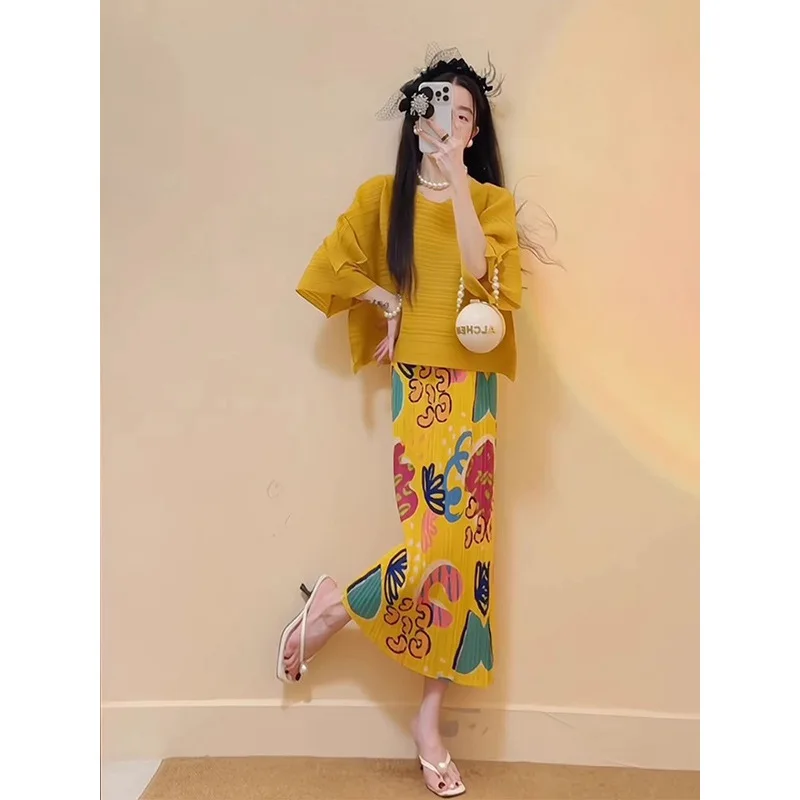 Miyake Spring New 2025 Fashion Plisse Crew Neck Top Women's Suit Folded Skinny Fleshy Flower Pleated Skirt Fashion Folded Skirt