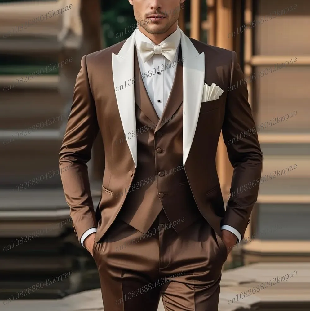 

Белый воротник, темно-коричневый атласный мужской костюм из ацетата, жених, жених, свадебная вечеринка, выпускной, мужские смокинги, комплект из 3 предметов, пиджак, жилет, брюки