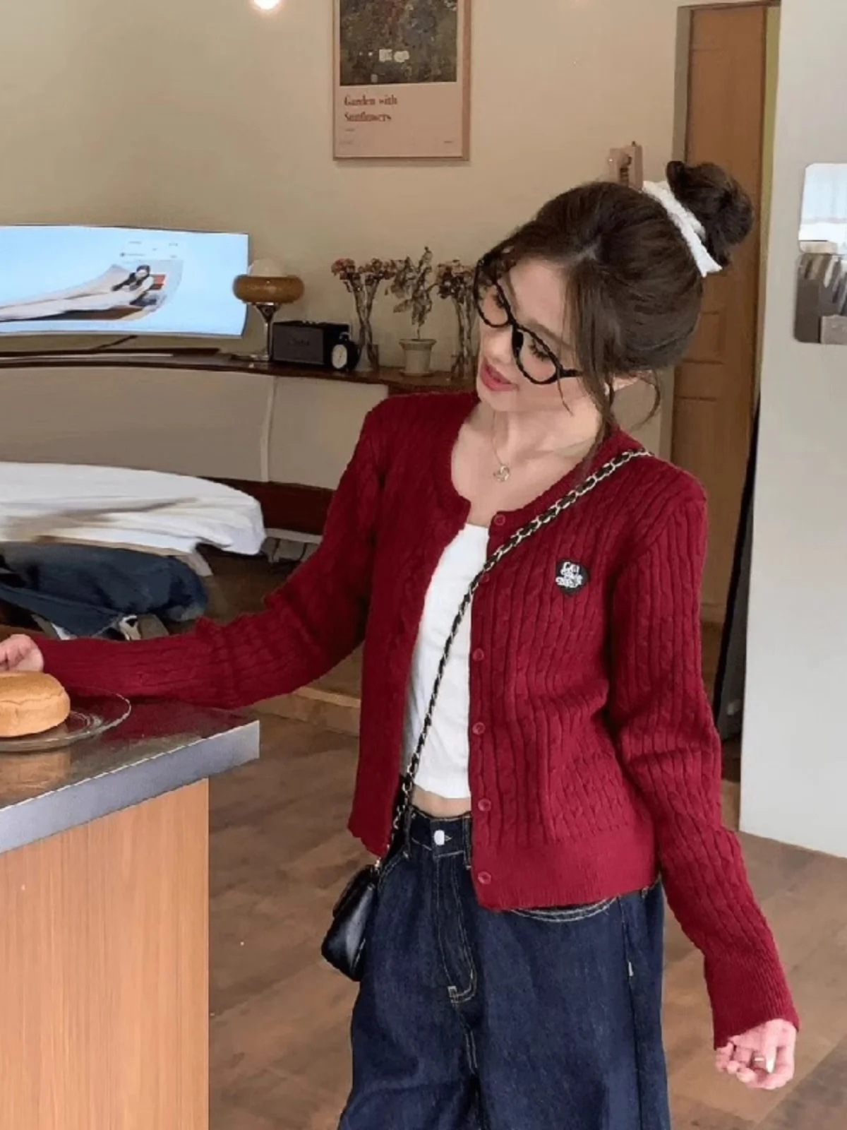 Cardigan in Maglia Intrecciata con Cuore Rosso Ricamato, Versione Giapponese Slim Fit con Bottoni