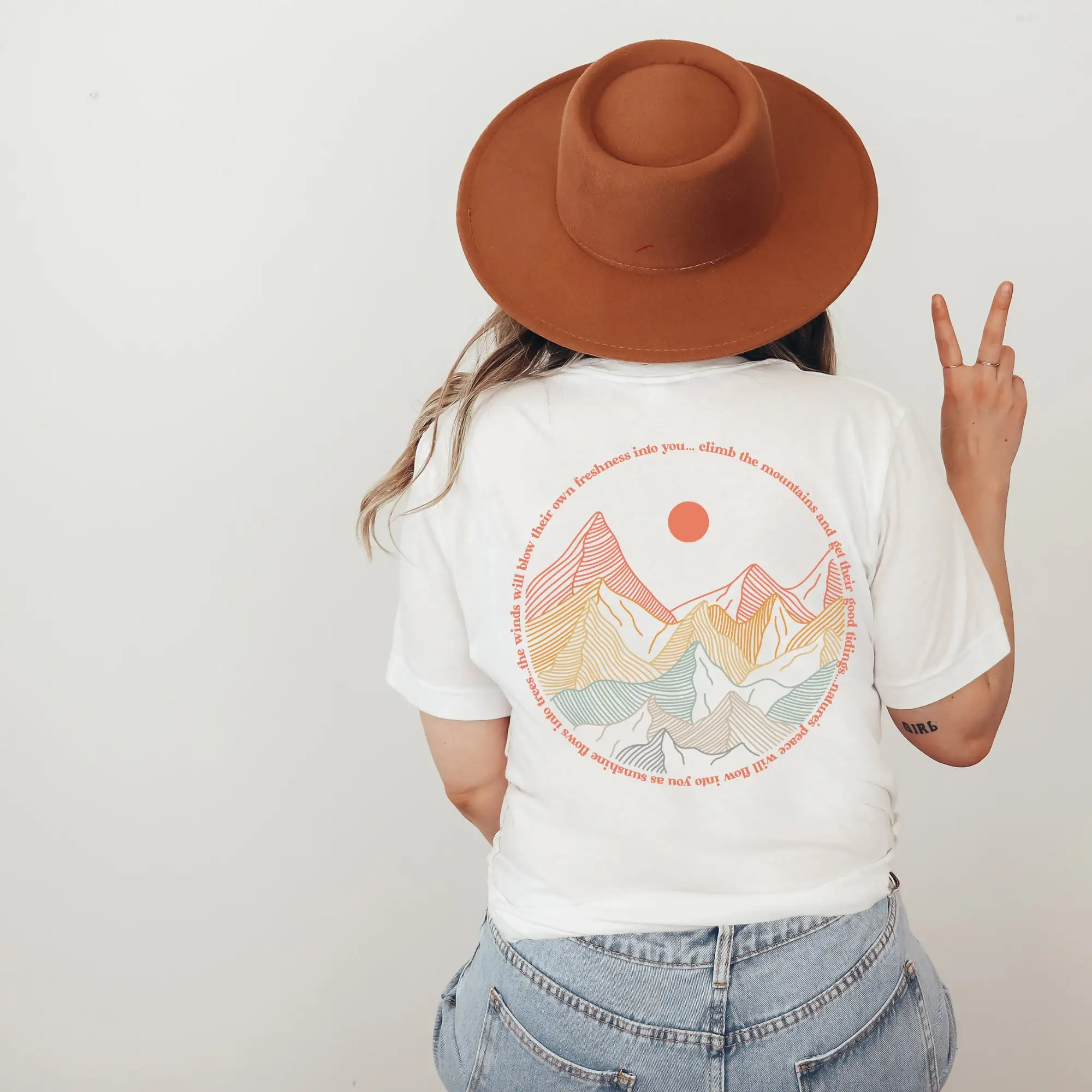 Outdoor Retro T Shirt Adventure Mountains And Sun Nature For Travelers World Trip Gift Hiking