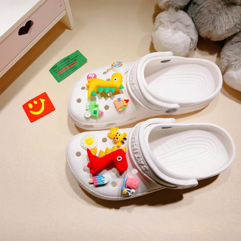 2024 Shoe Accessories Cute Cartoon Dinosaur Detachable Buckle Shoe Flower Украшения Zapatos Sandalias De Pvc Pines Metálicos