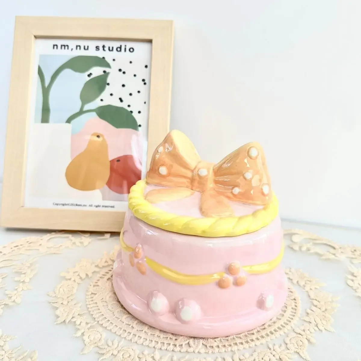 Bow Ceramic Jewelry Box Cute Painted Cake Tabletop Ornament Pink Girl Jewelry Storage Jar Art Decor Jar Countertop Ornament Gift