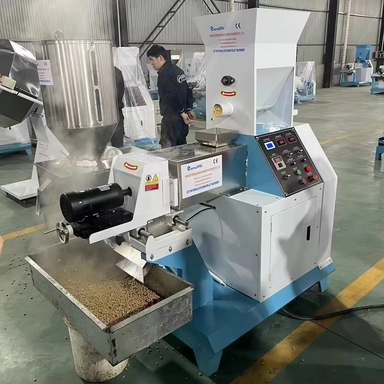 2026 Farm Pet Food Processor for Dogs Cats Small Animals Electric Dry Dog Food Maker Extruder Commercial Animal Feed Machine