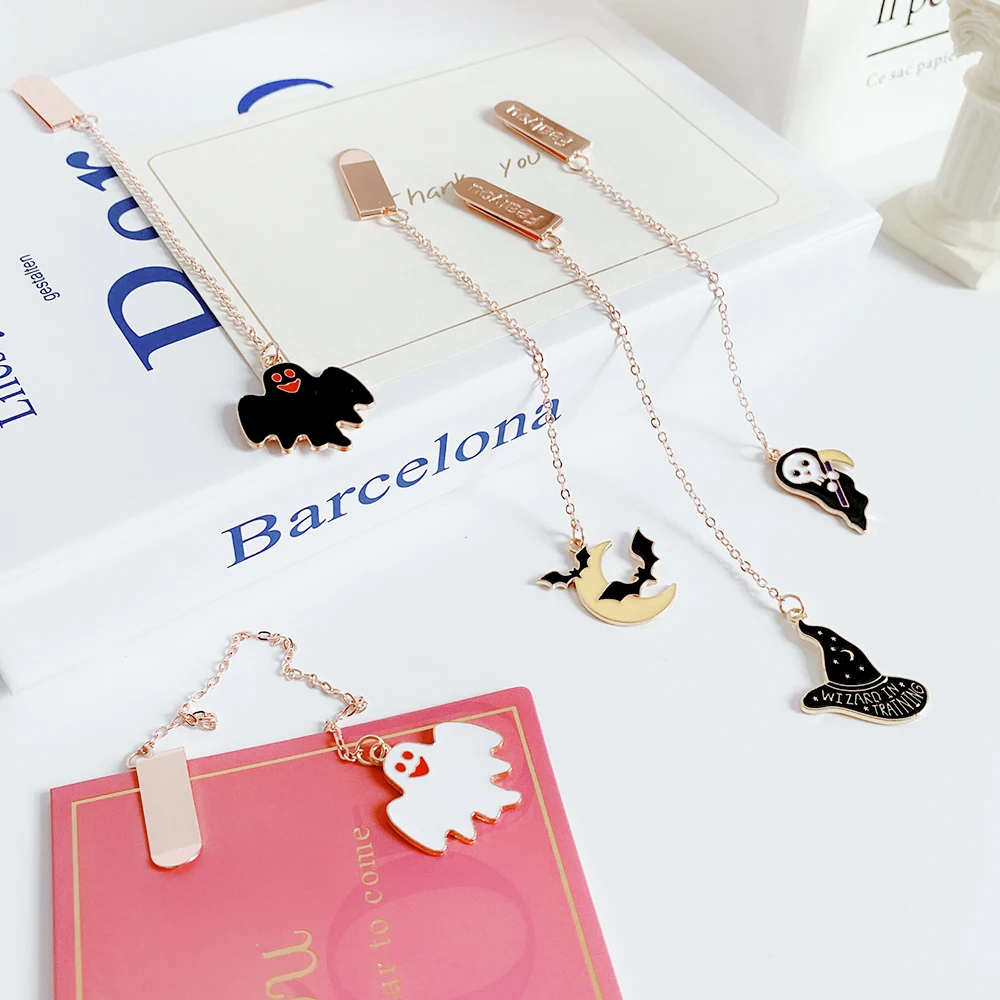 ALLTU 5pcs Halloween Decorative Label Student Reading Bookmark Clip Graduation Gift Q072