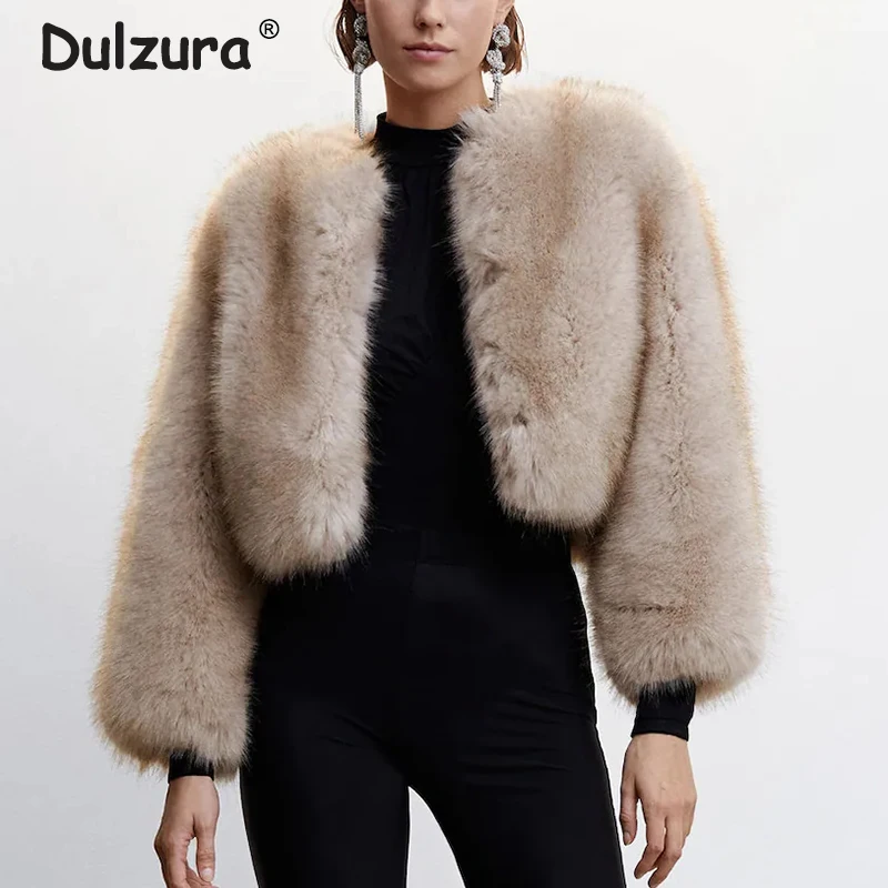 Luxury Designer Gardient Cropped Faux Fur Coat Women 2023 Winter Street Iconic Brand Fashion Fluffy Short Fur Jacket Overcoats