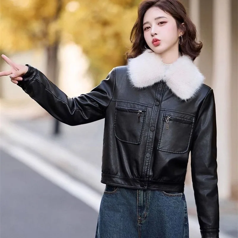 الكورية المرأة موضة فو الجلود أبلى 2025 السيدات حجم كبير 4XL بولي Leather سترة جلدية الخريف الشتاء الإناث معطف جلد قصير