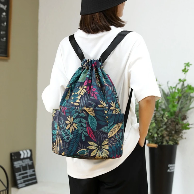 

Women's Lightweight Sports Travel Large-capacity Backpack Versatile Oxford Cloth Drawstring Bundle Mouth Bag Backpack