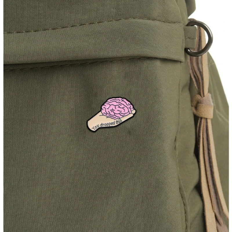 New Creative Hand Holding Brain Brooch Cartoon Enamel Zinc Alloy Badge Pin DIY for Clothes Bags Shoes Hat Scarf T-shirt Jeans