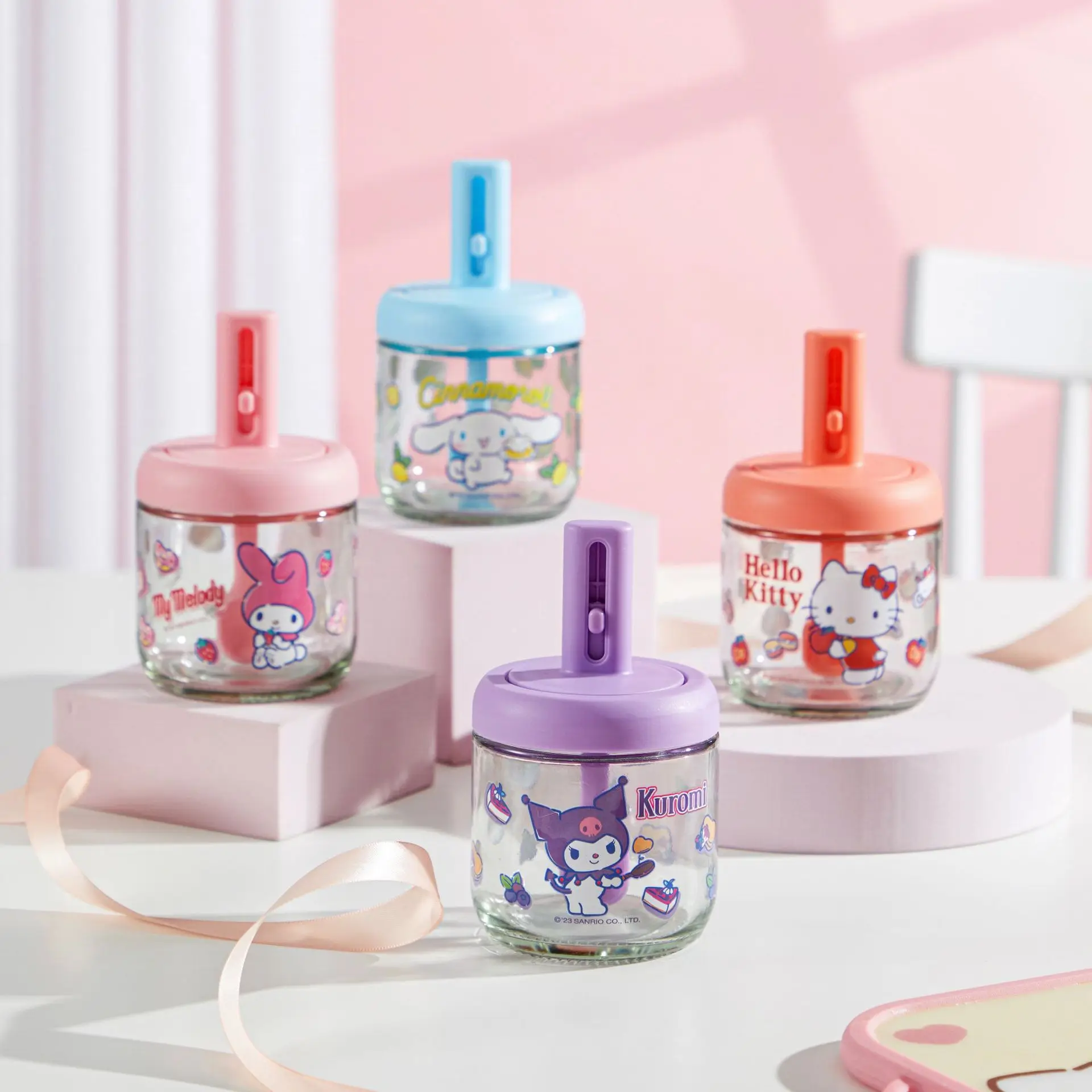 

Kawaii Sanrio Seasoning Tank Anime Cinnamoroll Hello Kitty Glass Flavor Bottle with Retractable Spoon Lid Cute Cartoon Spice Jar