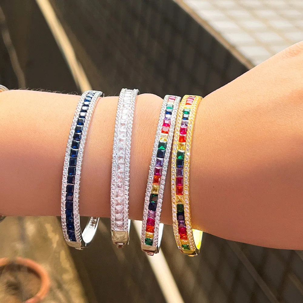 CWWZircons Wunderschöner, glitzernder, quadratisch geschliffener CZ-Armreif mit Weißgoldbeschichtung für Damen, schicker Boho-Sommerschmuck, Großhandel SZ0066 – Detail 5