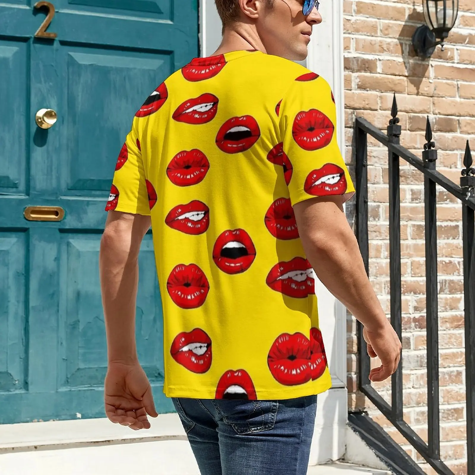 Man Bright Yellow Mixed Red Lip Repeat T-Shirt Popular T-Shirts Short-Sleeved Pattern Tshirt Hot Sale Summer Plus Size Clothes
