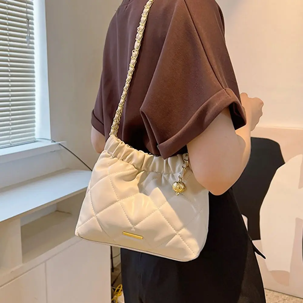 Shoulder Bag for Women Girls PU Leather Pleated Plaid Crossbody Bag Bucket Bag Large Capacity Tote Handbag Underarm Bag