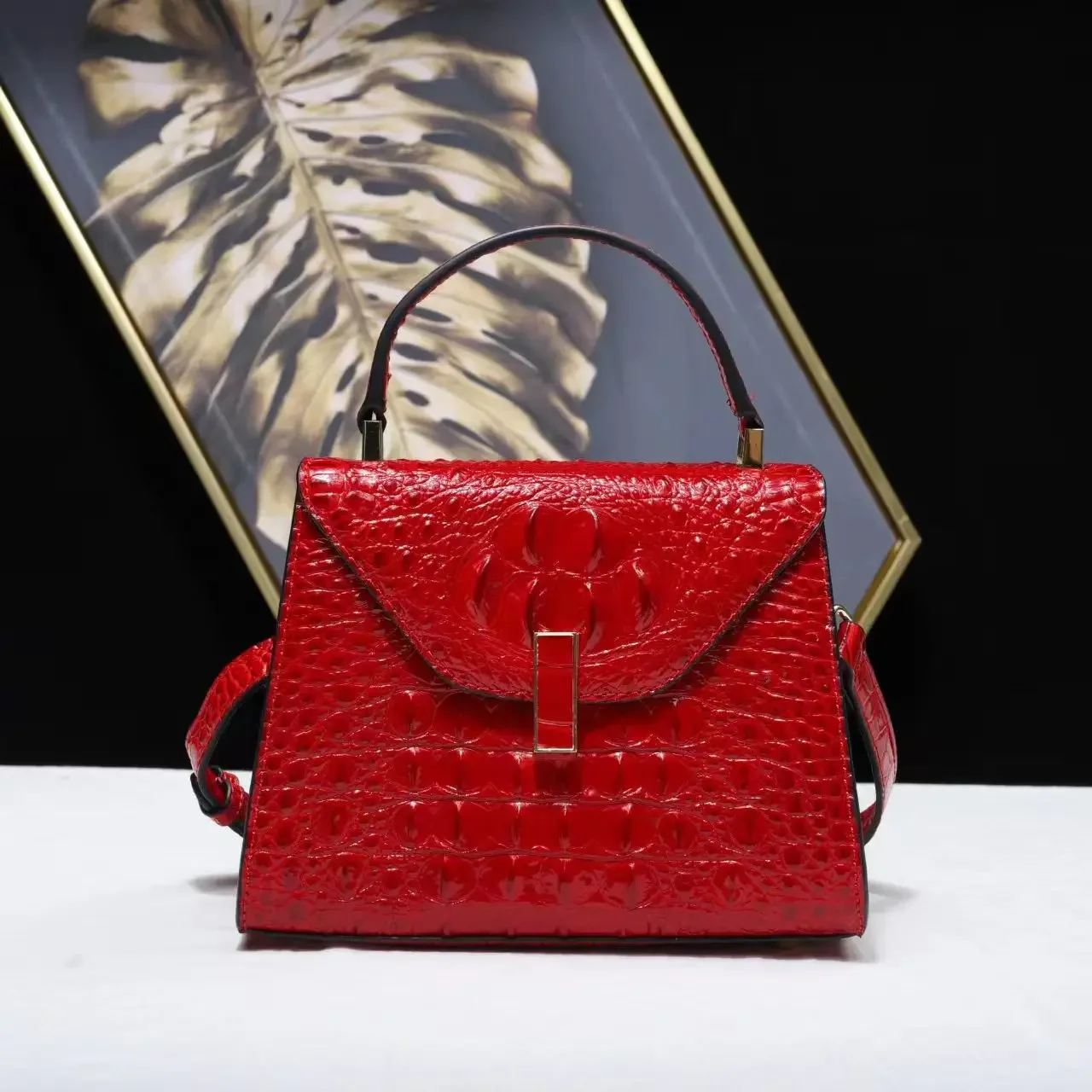 Women handbags High-end Leather Portable Versatile Crossbody Shoulder Bag Designer  New Crocodile Pattern Small Square