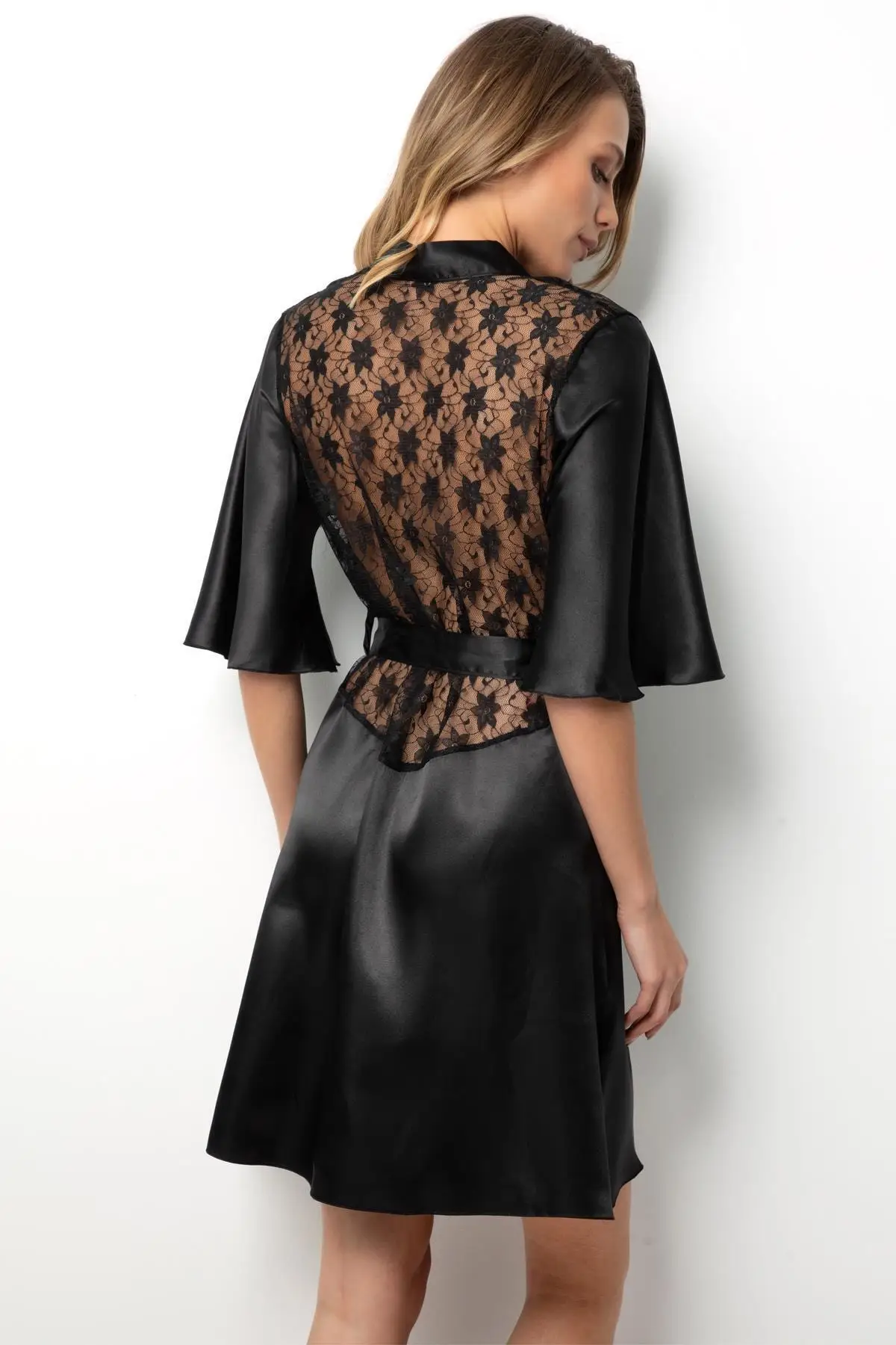 Sırtı Dantelli Saten SabahlıkLace ظهر ساتان روب للنوم أنيق مفيد مثير أنيق موديل 2022 تريند